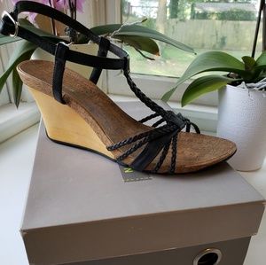 Kenneth Cole Wedge